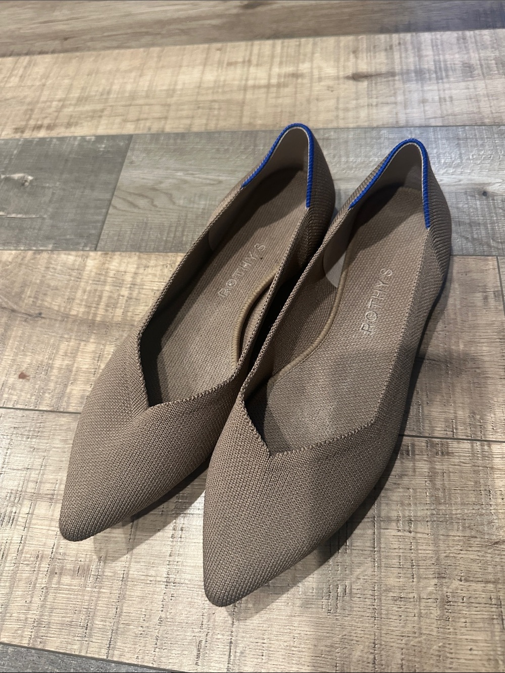 Rothy’s tan/brown pointy toe shoes size 9